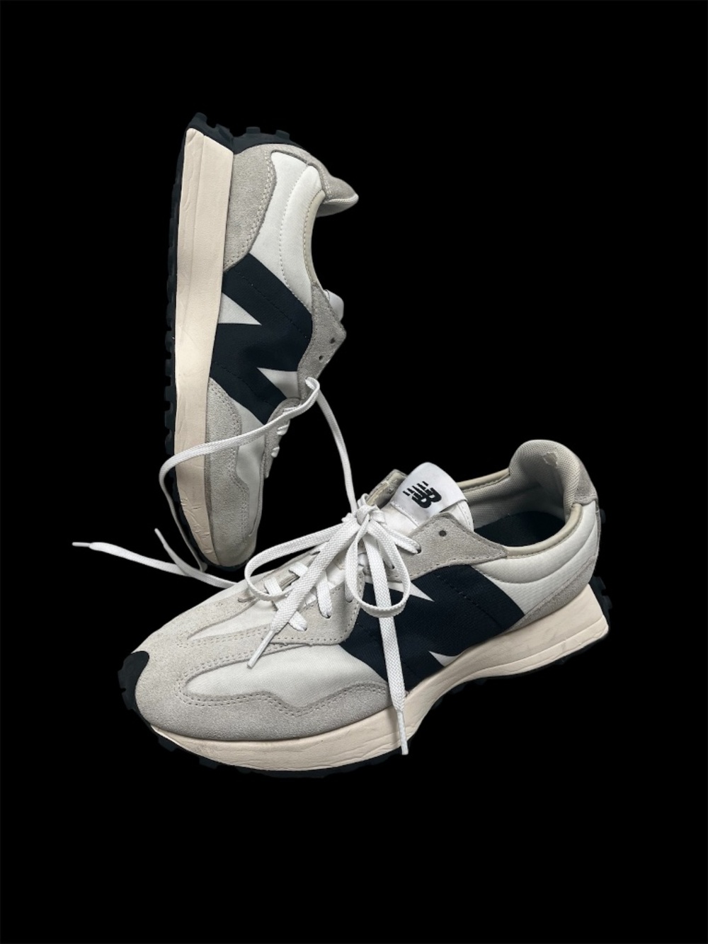 Clean Size 10 New Balance 327